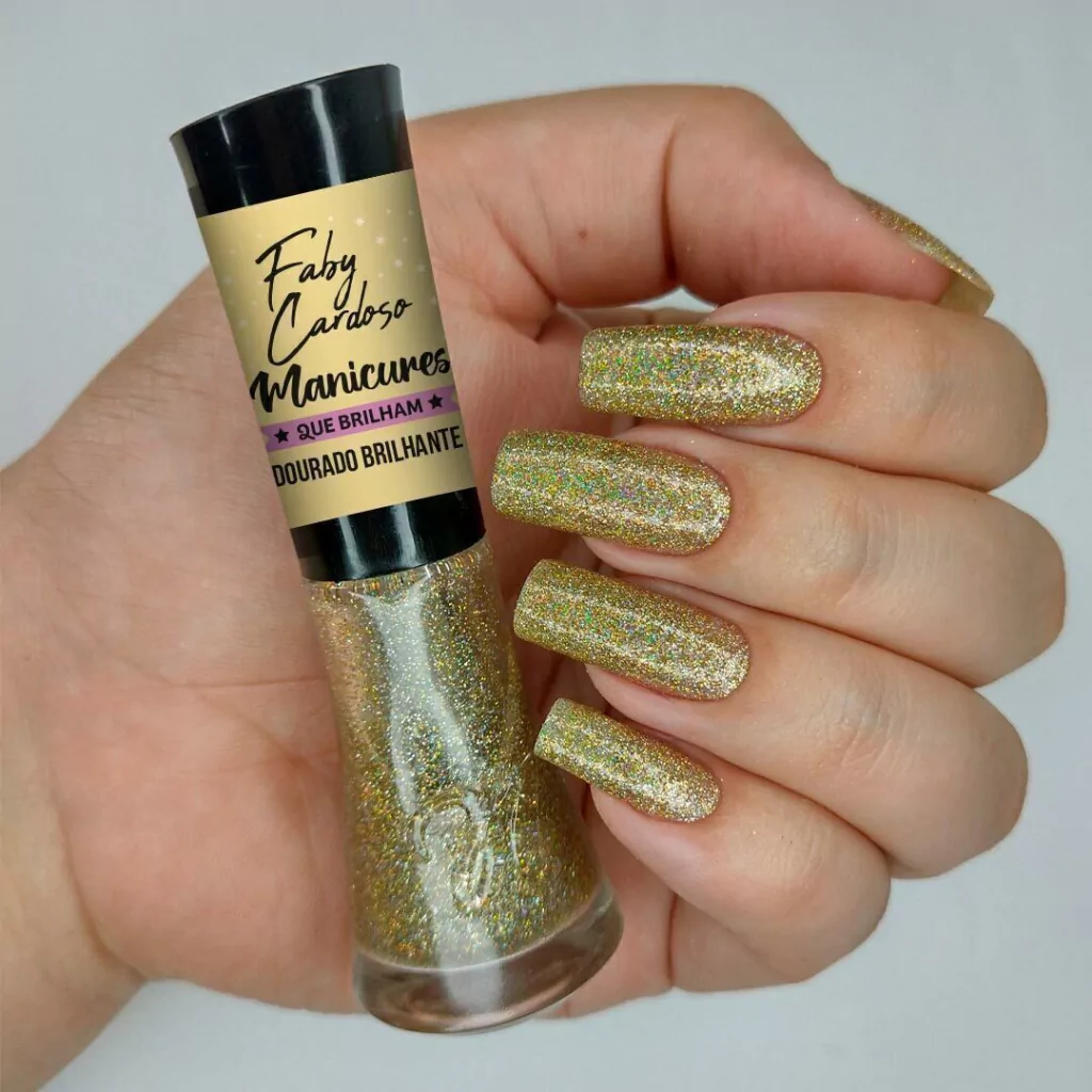 Esmalte Dourado para Unhas Curtas: O Segredo do Alongamento Visual