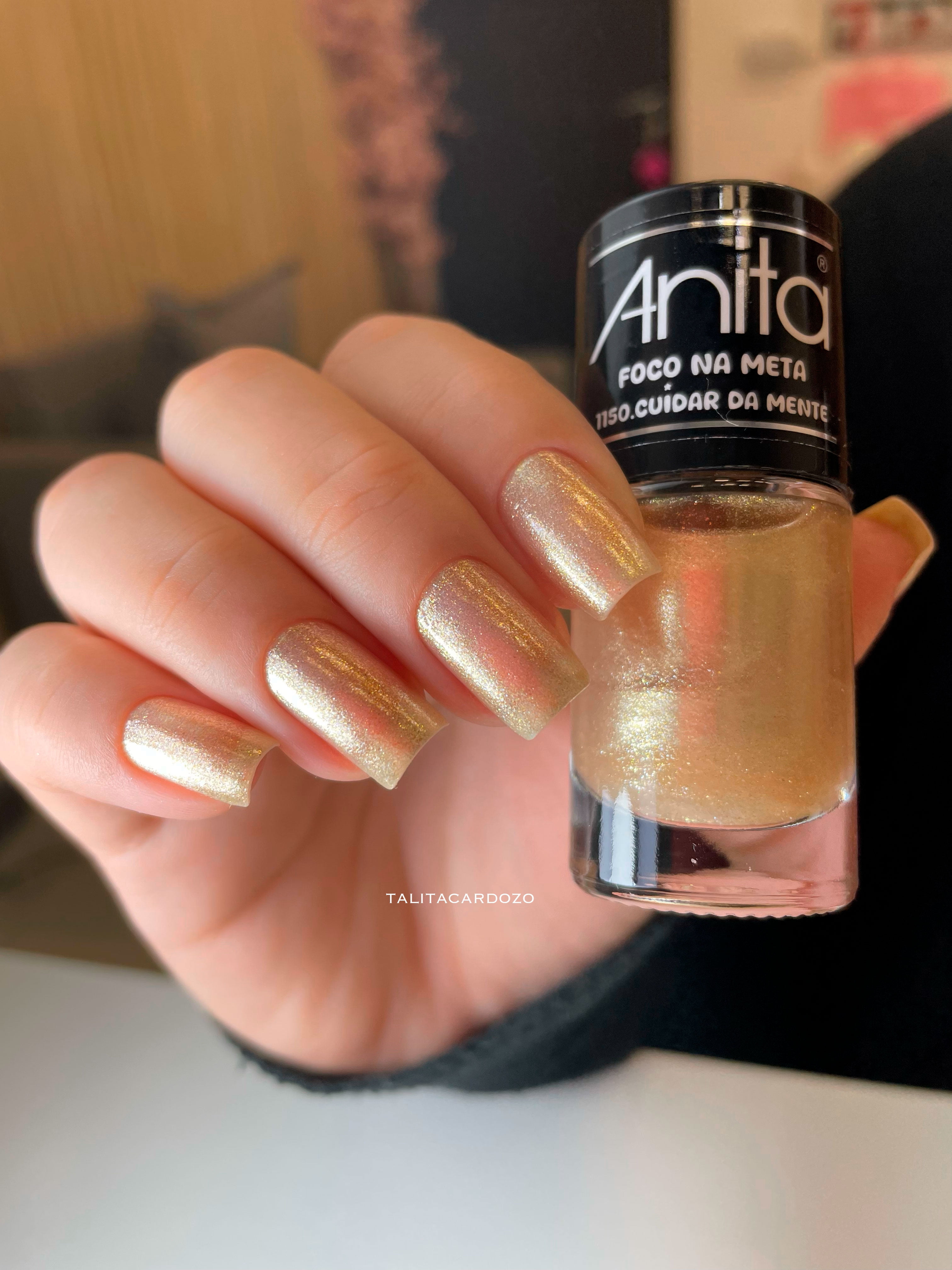 Esmaltes Dourados de Luxo vs. Acessíveis: Qual Escolher?