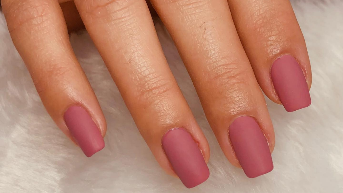 Guia Completo: Como Escolher o Esmalte Fosco Ideal para Suas Unhas