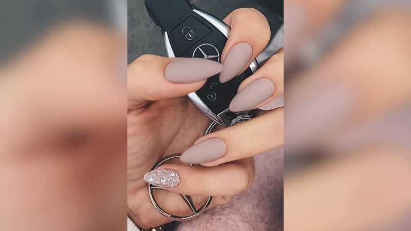 Top Coat Matte vs. Esmalte Fosco: Qual a Melhor Opção para Você?