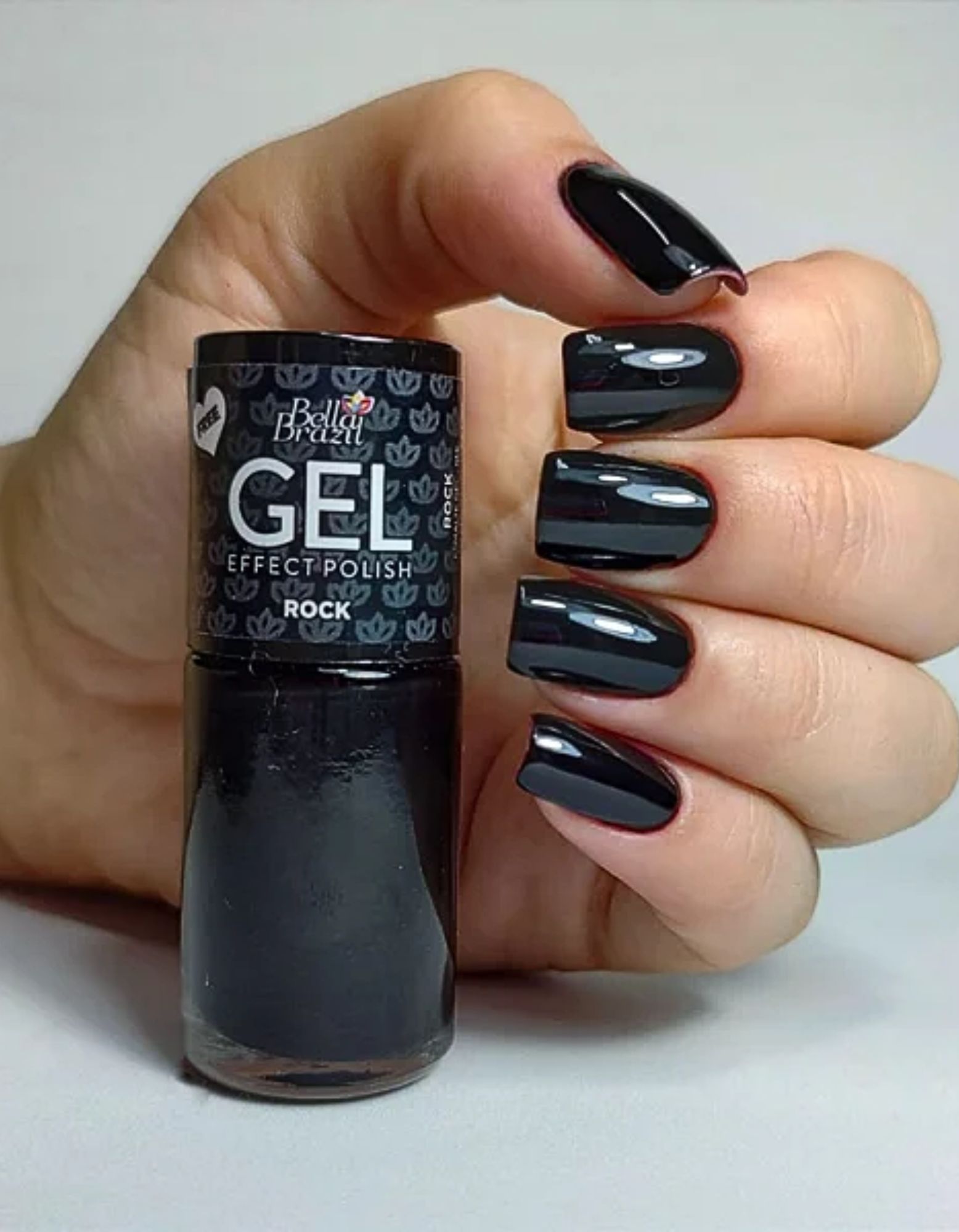 Esmalte preto cremoso dailus