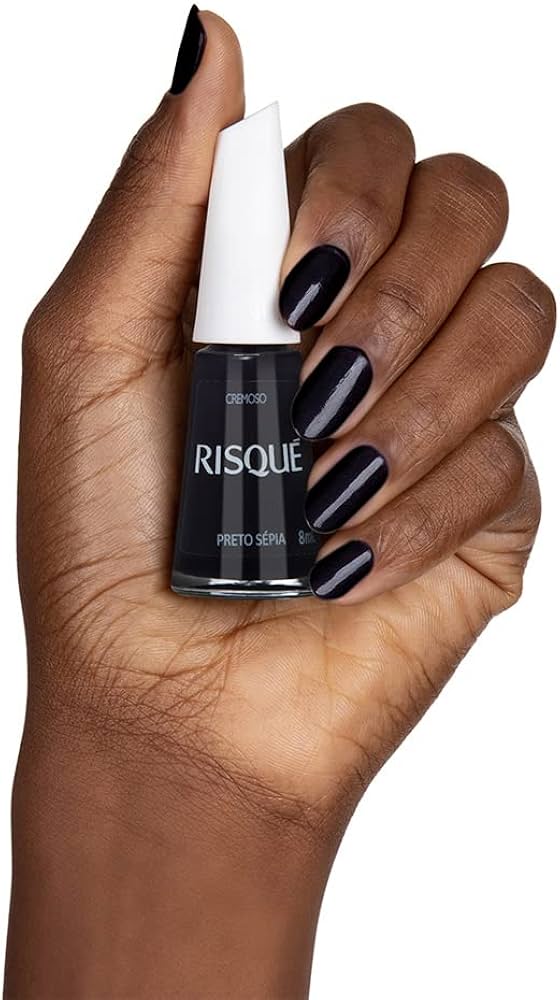 Esmalte preto fosco