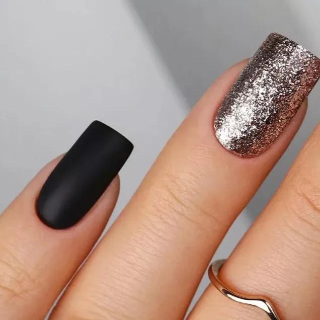 esmalte preto com glitter