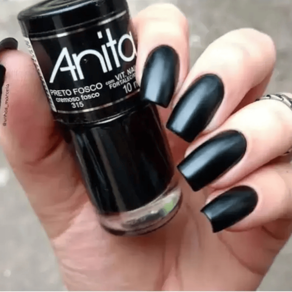 esmalte preto fosco