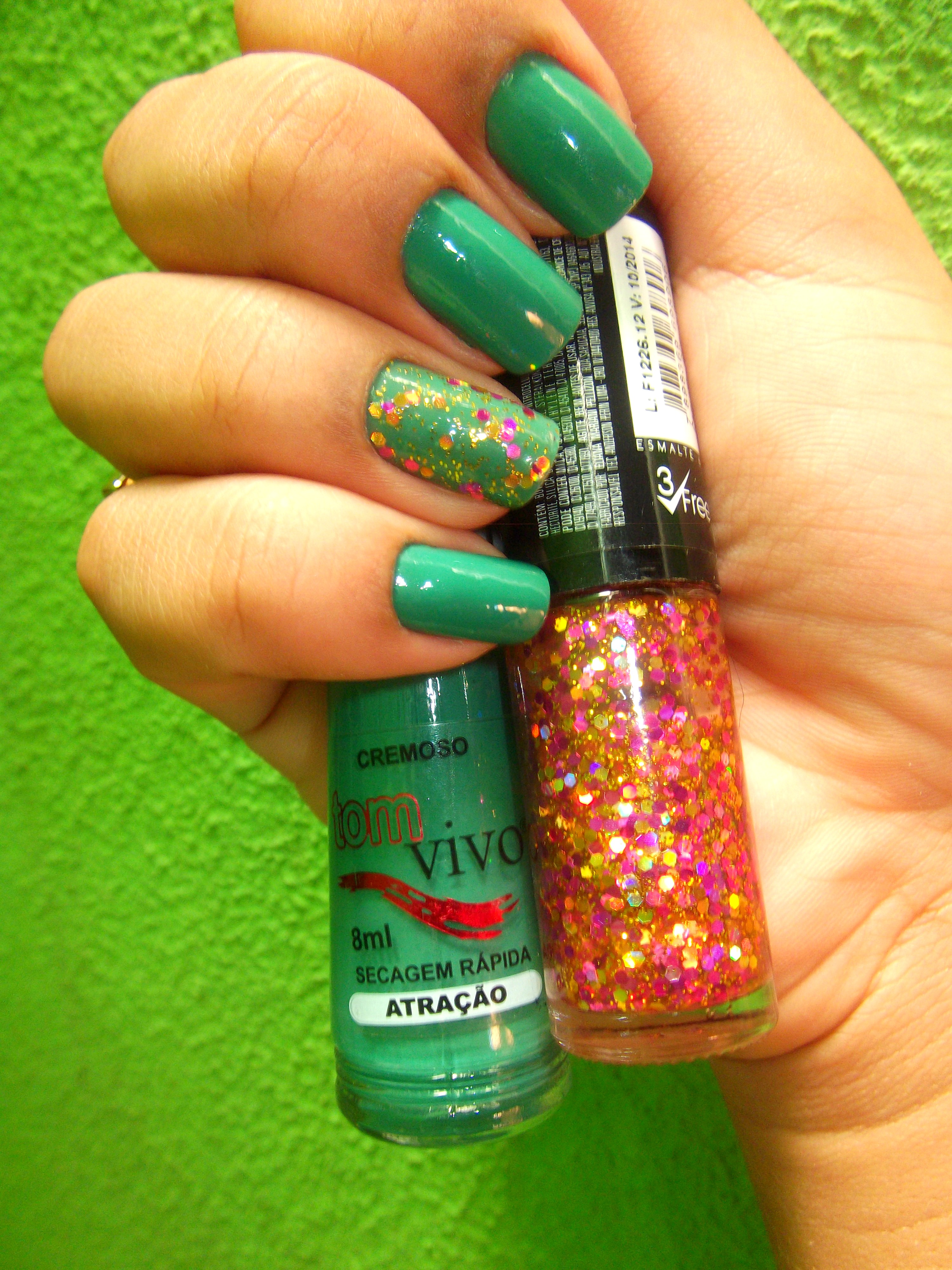 Esmaltes Rosa e Azul Vibrantes: Escolha a Cor Perfeita para Cada Ocasião