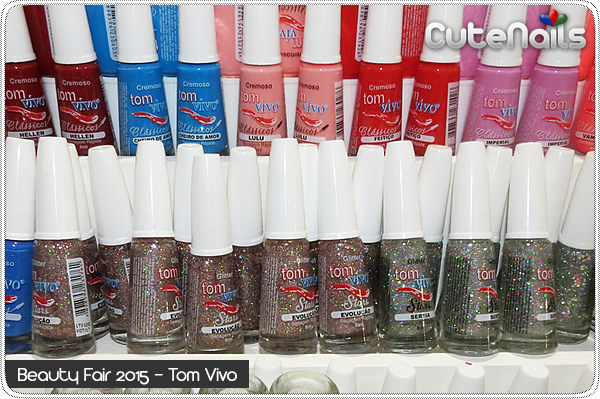 Esmaltes Rosa e Azul Vibrantes: Escolha a Cor Perfeita para Cada Ocasião