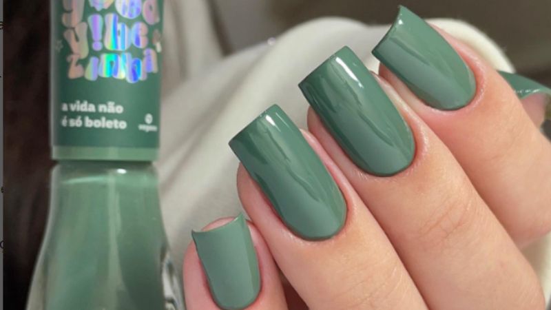 Esmalte Verde Esmeralda Risqué