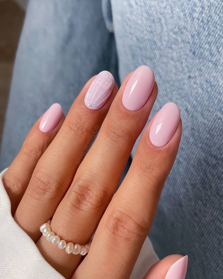 Tendências de esmaltes rosados: do pastel ao pink vibrante