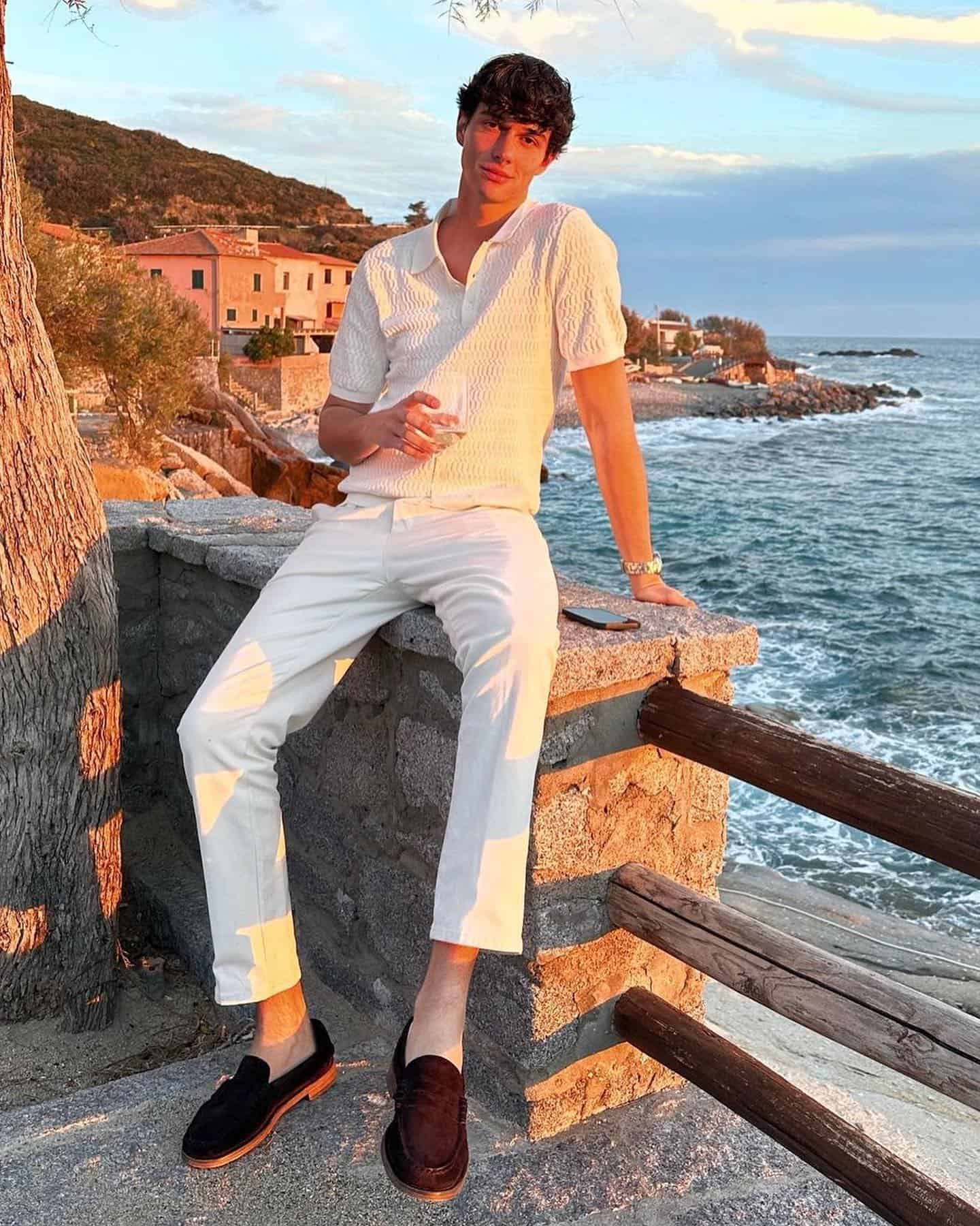 Guia Completo: Como Montar um Guarda-Roupa Old Money Feminino