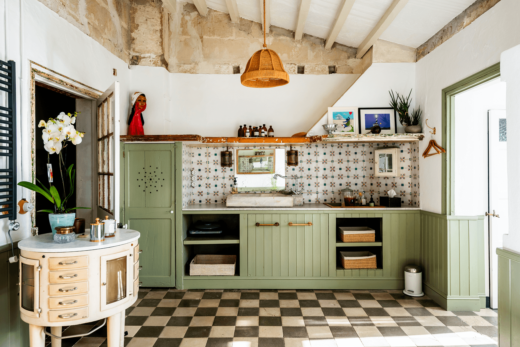 Guia Completo: Como Montar um Guarda-Roupa Old Money Feminino