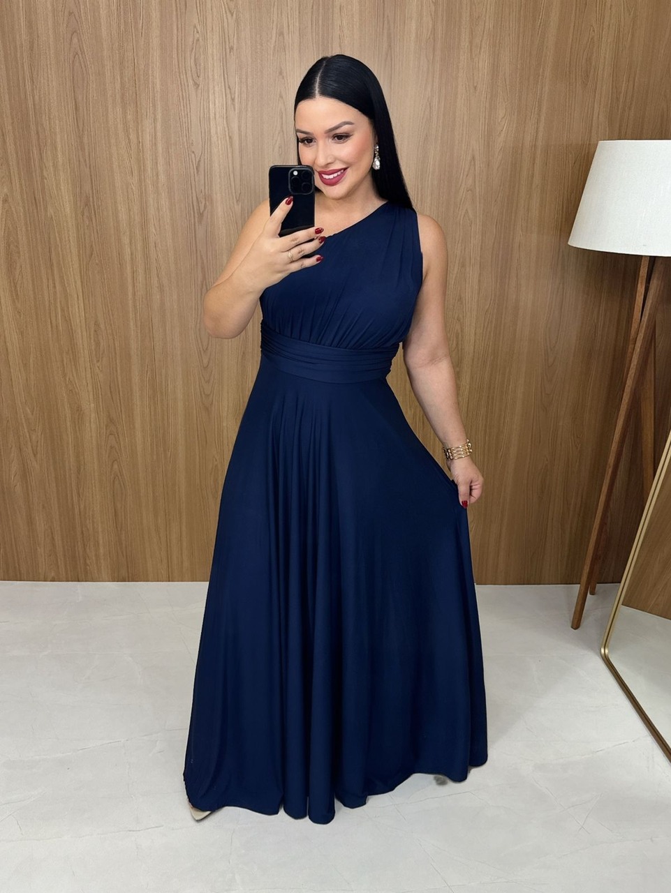 DIY: Faça sua própria faixa de cetim para vestido de festa