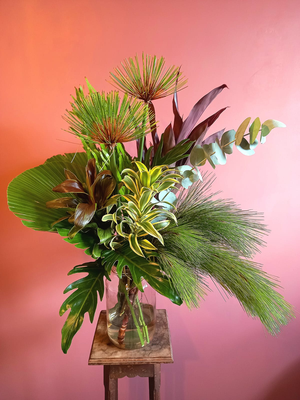 quanto custa um arranjo de flores artificiais personalizado