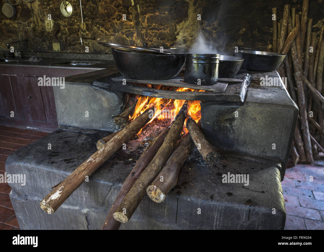 Instalação de Fogão a Lenha: Dicas Essenciais e Normas a Seguir