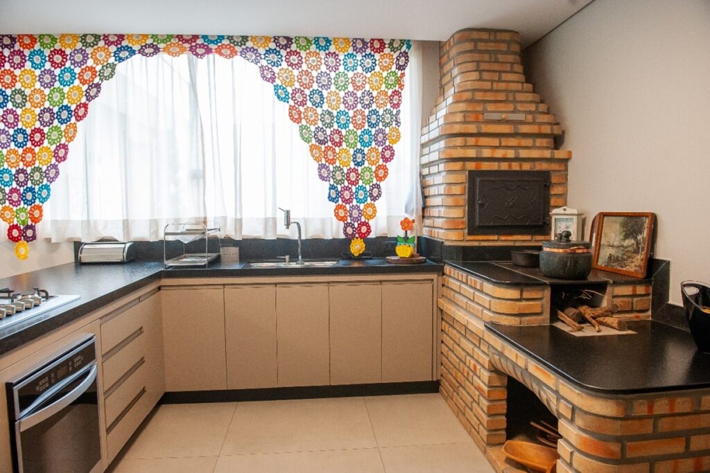 Manutenção e Limpeza de Fogões a Lenha com Chapa Vitrocerâmica