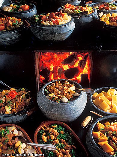 fogão a lenha com fogão elétrico