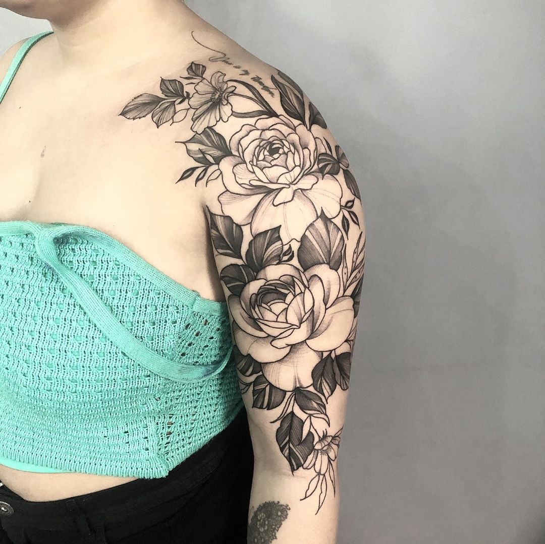 melhores ideias de tatuagem feminina braço fechado