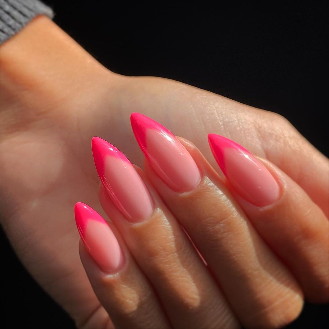 francesinha em unha stiletto