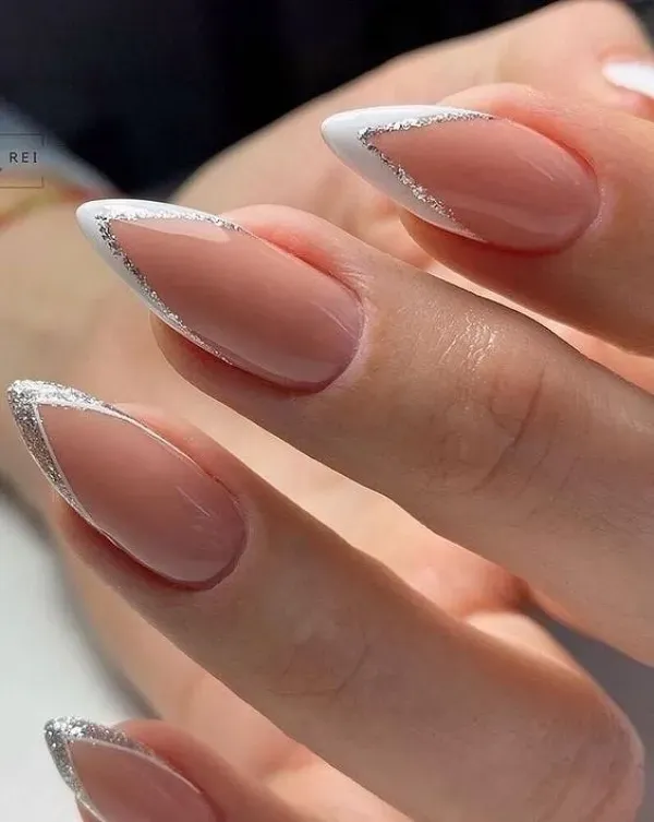 Carimbos de Unha: A Ferramenta Essencial para sua Francesinha Stiletto