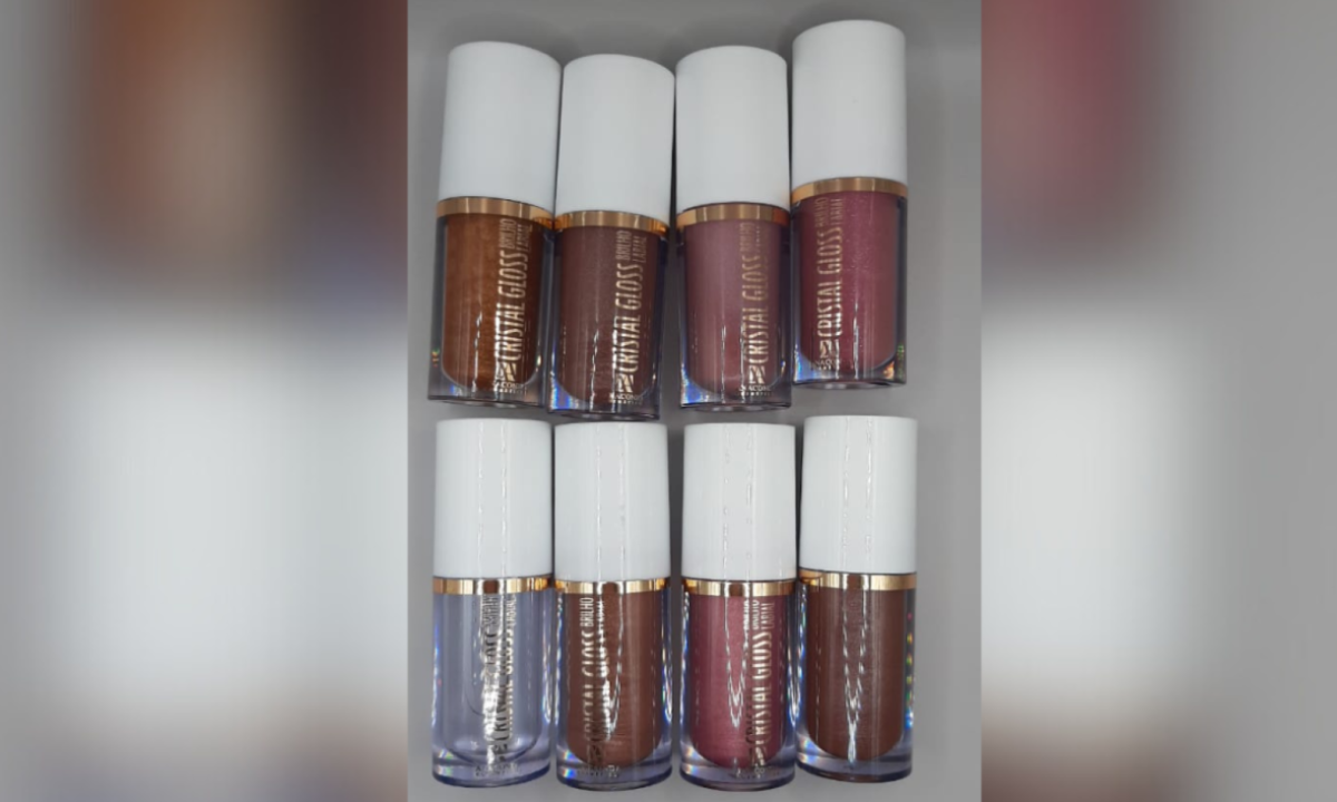 Ingredientes Essenciais em Glosses com Glitter: Hidratação e Brilho