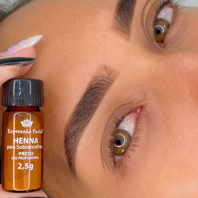 Pele Oleosa e Henna: Dicas para Aumentar a Durabilidade