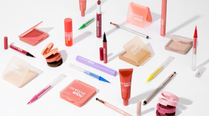 5 ideias de títulos:
1. Os Melhores Reparadores Labiais para Lábios Hidratados e Saudáveis
2. Cicaplast vs. Aquaphor: Qual o Melhor Reparador Labial para Você?
3. Rotina Noturna de Cuidados com os Lábios: Máscaras e Bálsamos
4. Como Tratar Lábios Rachados e Ressecados: Guia Completo
5. Ingredientes Essenciais em Reparadores Labiais: O Que Procurar