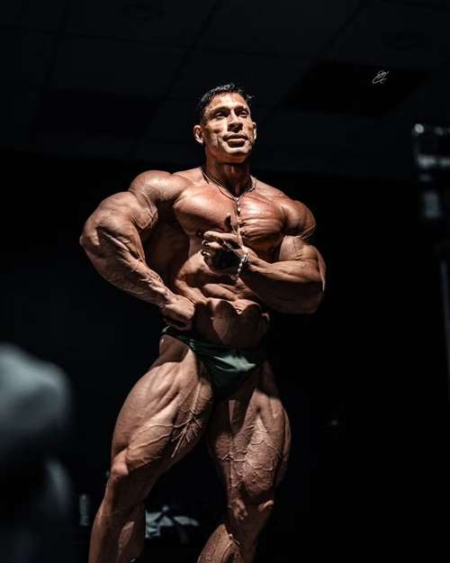 As Poses Obrigatórias da Classic Physique: Um Guia Detalhado