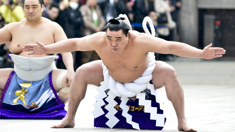 Como Assistir a um Torneio de Sumô no Japão: Guia Completo