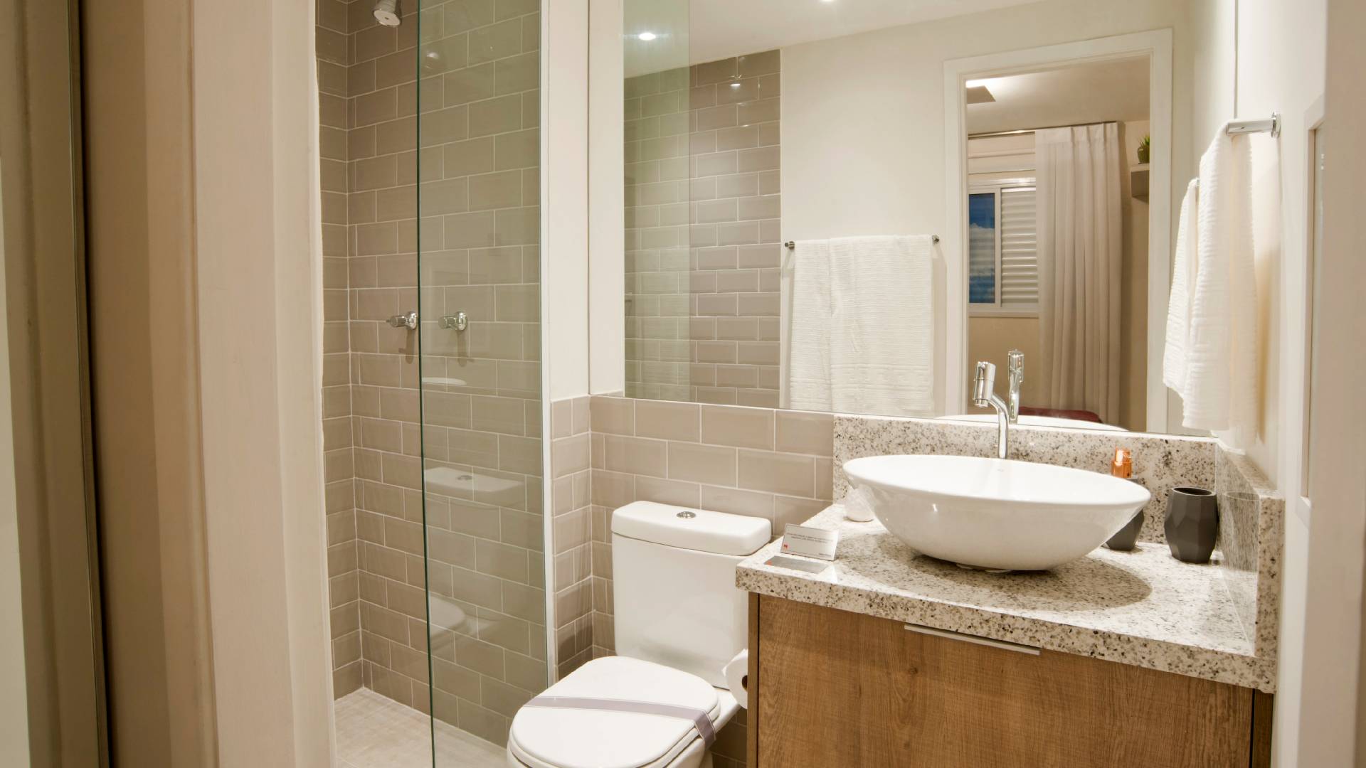 5 ideias de títulos:
1. Box de Banheiro 2026: As Tendências Que Vão Transformar Seu Espaço
2. Minimalismo e Luxo: Como Escolher o Box de Banheiro Ideal
3. Além do Vidro: Alternativas Criativas e Modernas para o Box do Banheiro
4. Cores e Metais: A Nova Era dos Acabamentos para Box de Banheiro
5. Walk-in Shower vs. Box Tradicional: Qual a Melhor Opção para Seu Banheiro?