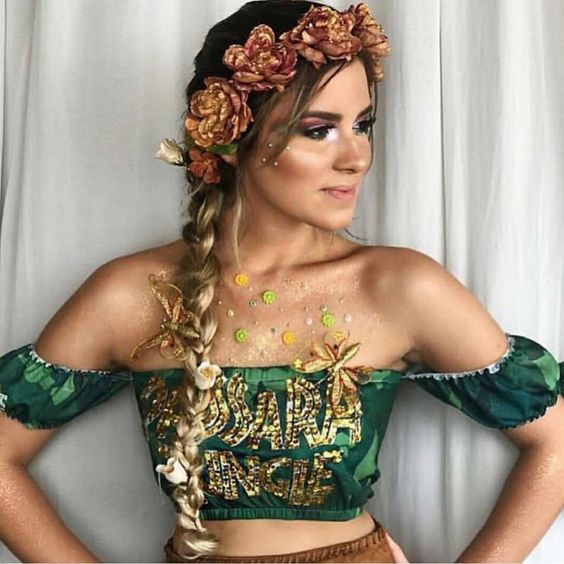 customização de abadá vs. compra de peça pronta: qual vale mais a pena?