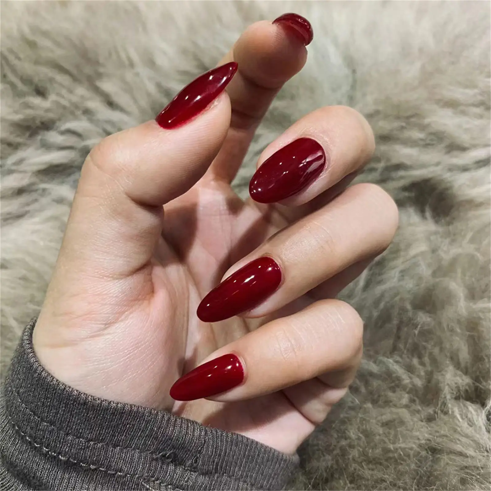 ideias de unhas vermelhas decoradas simples