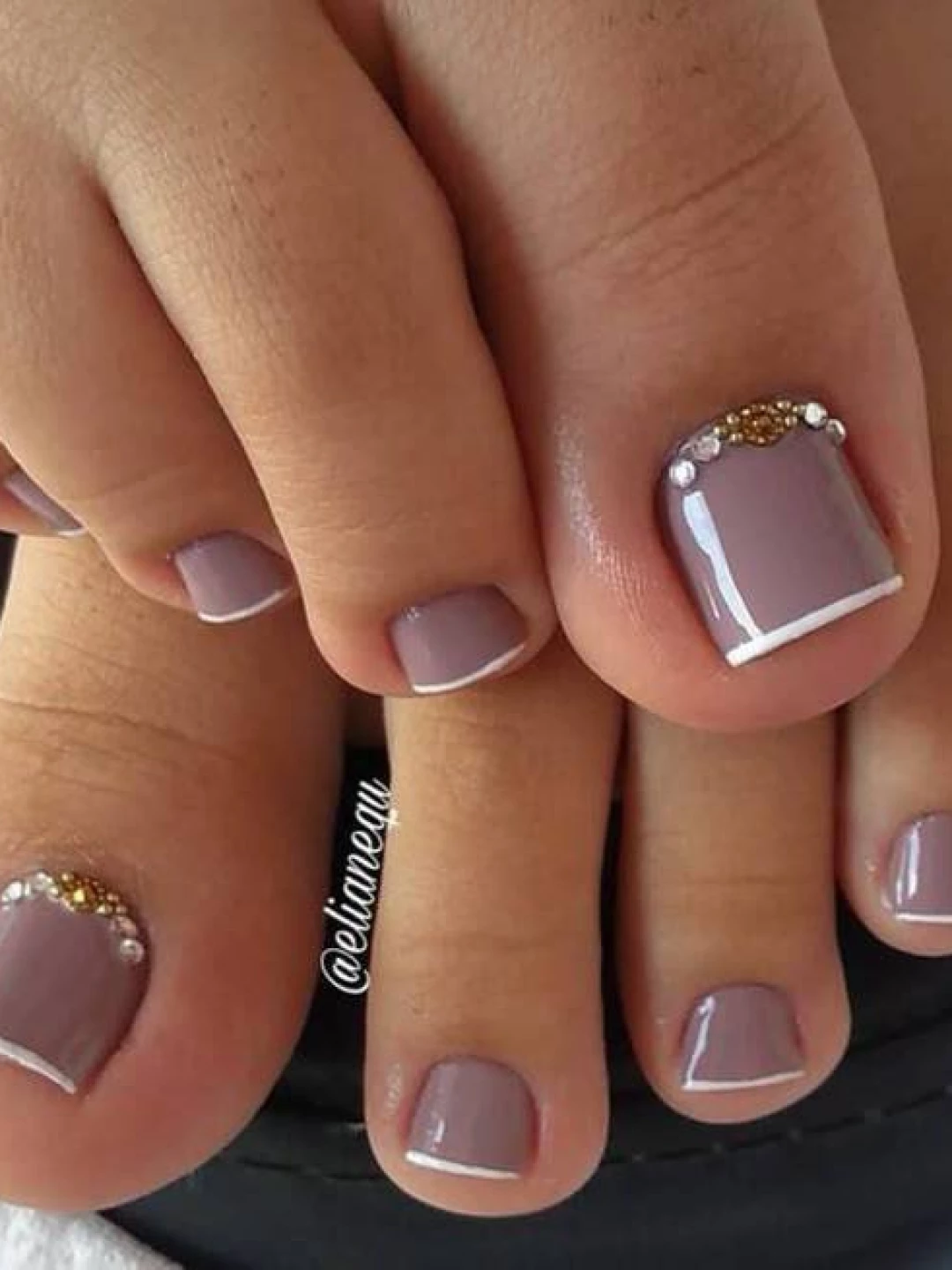 ideias unhas do pe minimalistas e delicadas