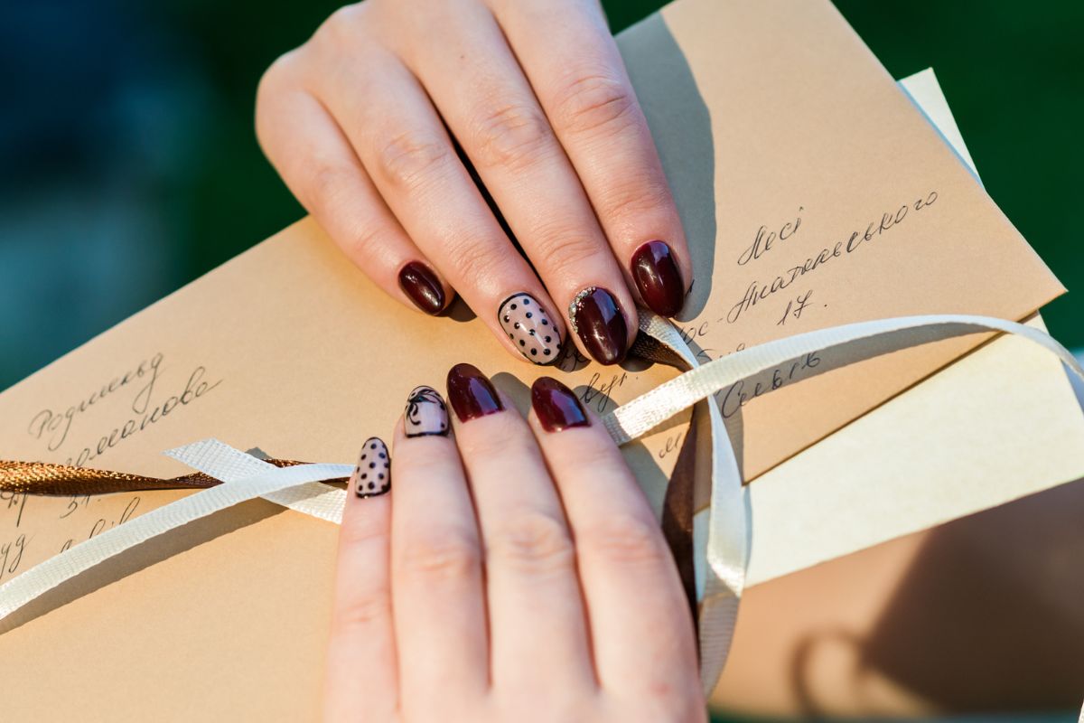 quanto custa fazer unhas tips