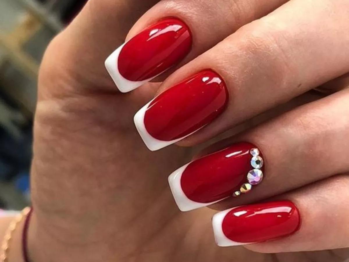 ideias de unhas vermelhas decoradas simples
