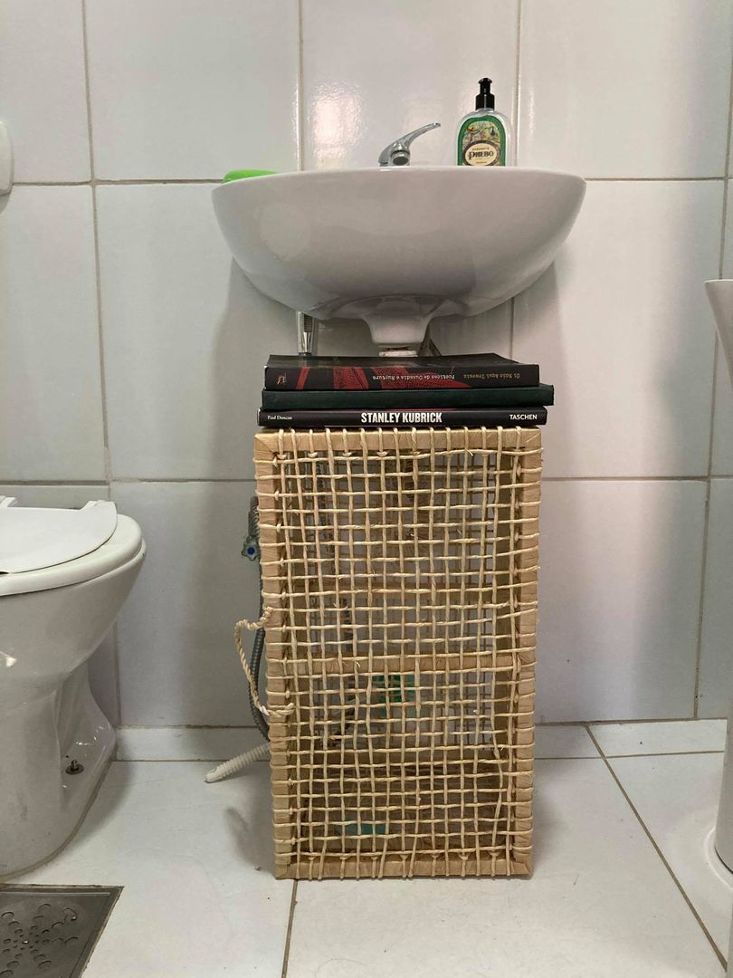 ideias criativas para esconder canos aparentes em casa