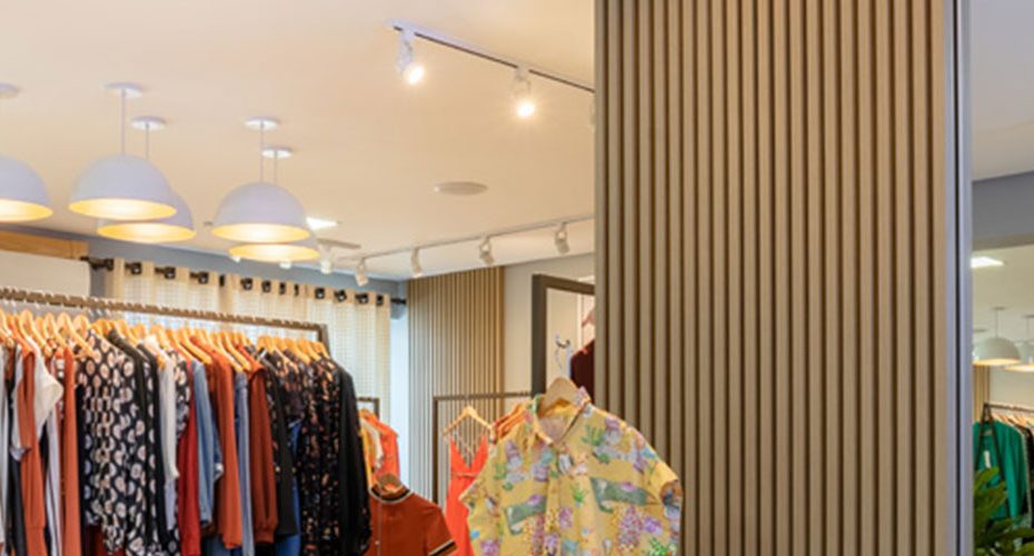 erros comuns ao decorar loja de roupas