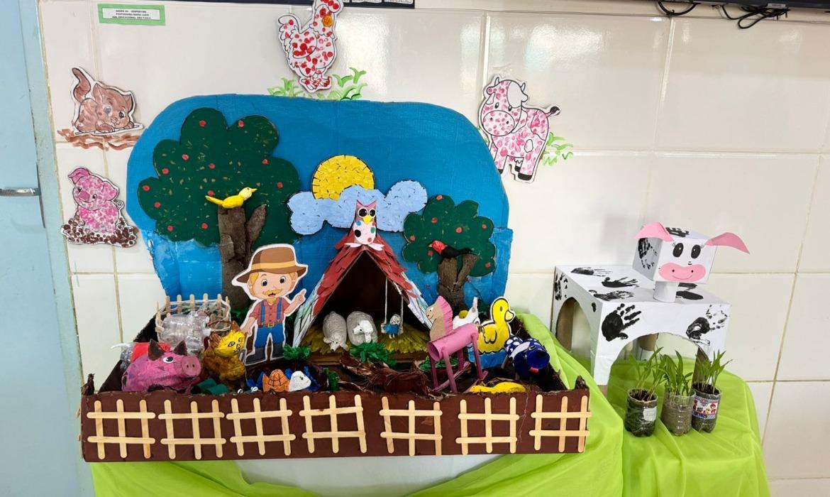 horta escolar vs. reciclagem na educação infantil