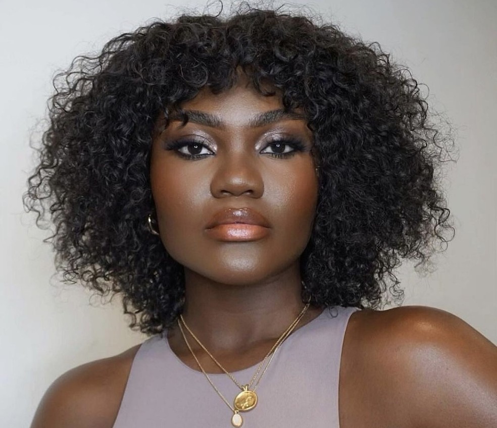 como usar iluminador para um look inspirador