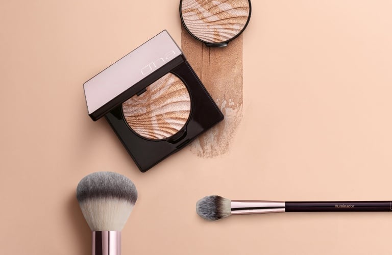 melhor iluminador para pele oleosa