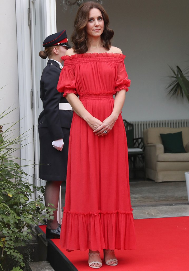 detalhes vestido vermelho givenchy gala castelo windsor