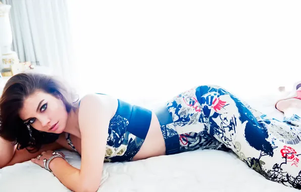 O estilo de Lauren Cohan: do set ao tapete vermelho