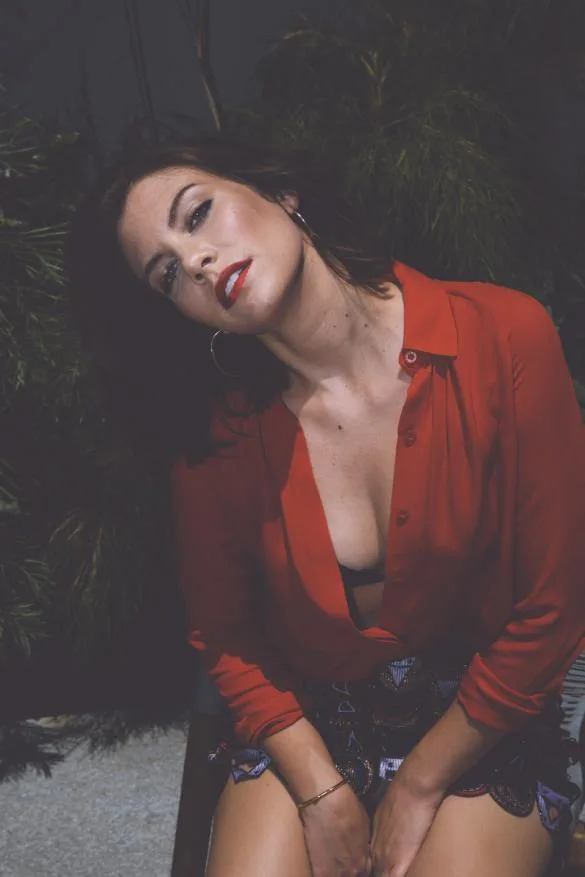 Como Lauren Cohan mantém a forma: segredos de bem-estar