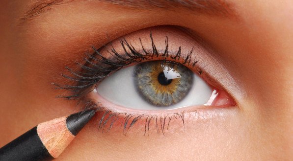 Terçol e Olho Seco: Entenda a Relação com a Maquiagem