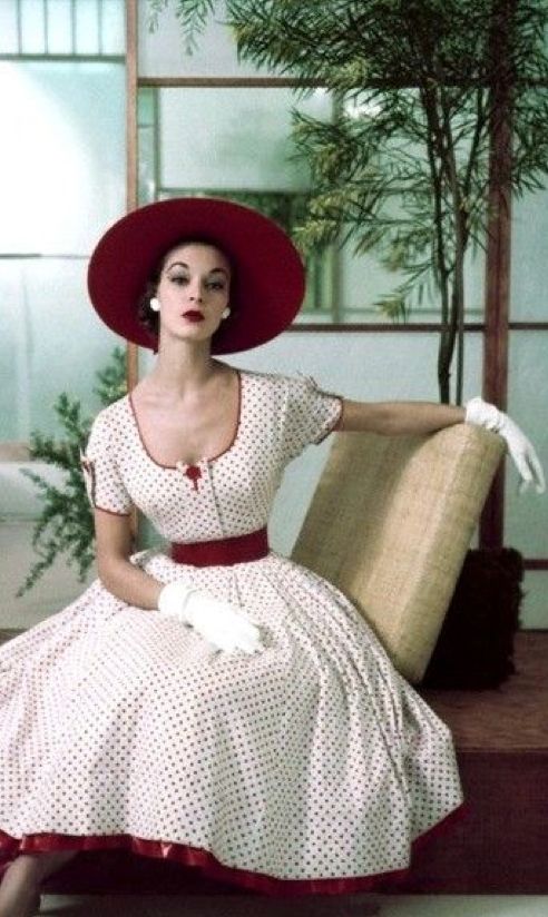 Como Adaptar a Moda Anos 60 para o Dia a Dia Moderno