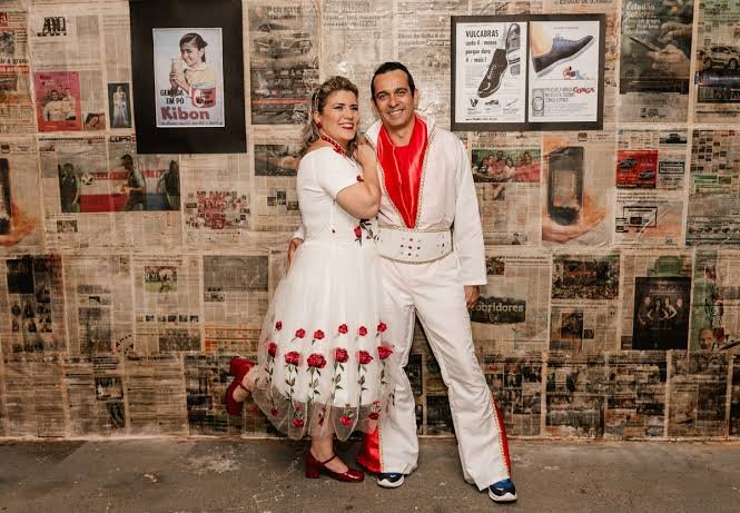 quanto custa um look anos 60 feminino para festa