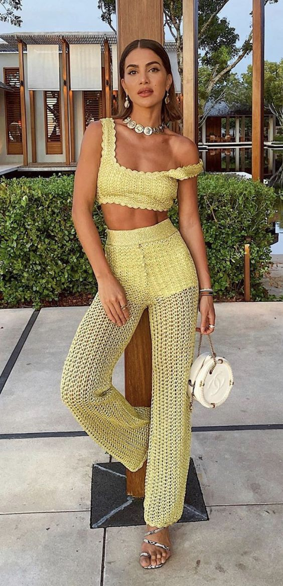 Do Básico ao Luxo: Montando um Guarda-Roupa Cápsula Estilo Mulherão