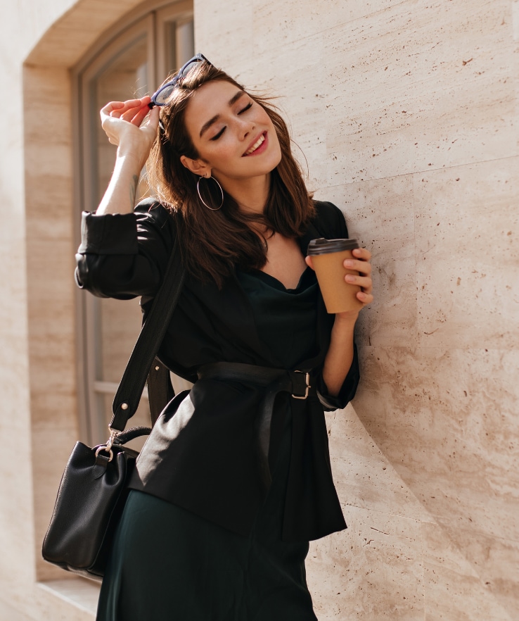 Alfaiataria e Tecidos Nobres: O Segredo do Estilo Mulherão Sofisticado