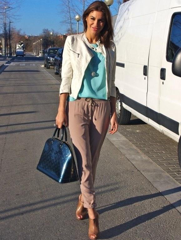 vestido midi floral vs calça de alfaiataria para conhecer a família