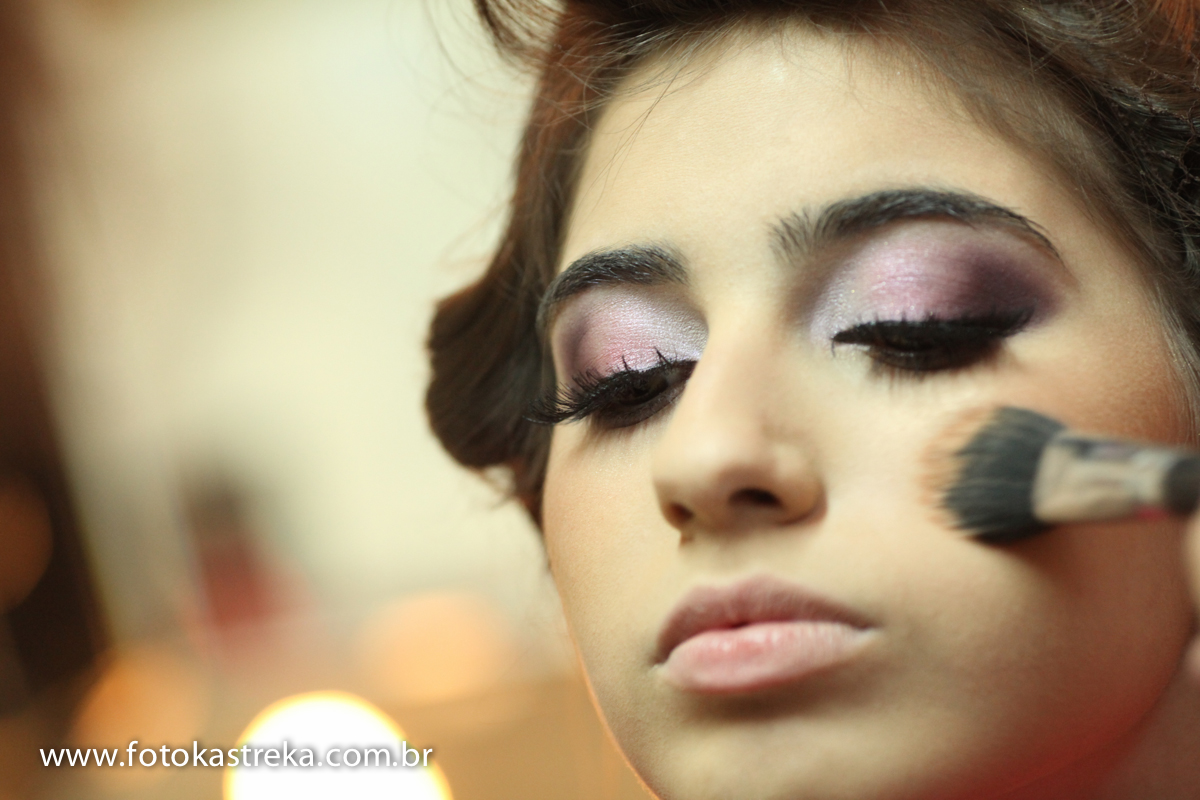 Maquiagem para Ensaio de 15 Anos: Dicas para Fotos Incríveis