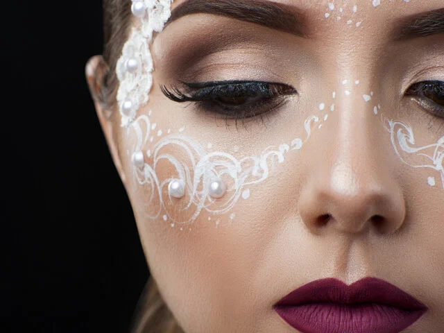 como fazer maquiagem artística de envelhecimento