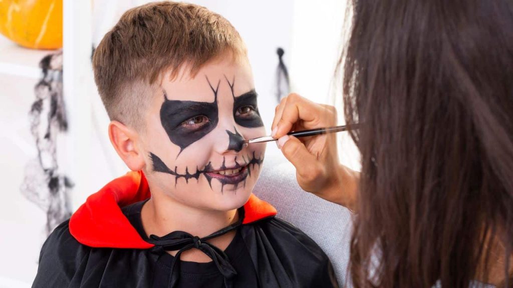 Guia de Produtos: Os Melhores Itens para sua Maquiagem de Bruxa Moderna